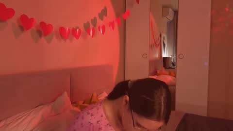 Snapshot of alice_miiiller chatting on February 2026 05:51:01 AM Alice online show from February 2026 05:51:01 AM