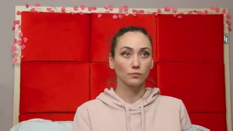 Snapshot of alice_munro chatting on March 2025 09:04:02 PM AliceMunro online show from March 2025 09:04:02 PM