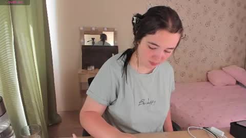 Snapshot of alice_next_door_ chatting on July 2026 10:43:02 AM Alice online show from July 2026 10:43:02 AM