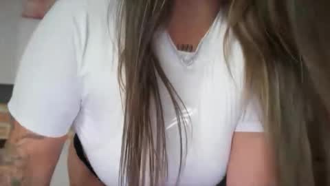 Snapshot of alice_perverse chatting on April 2026 03:02:01 AM alice_perverse online show from April 2026 03:02:01 AM