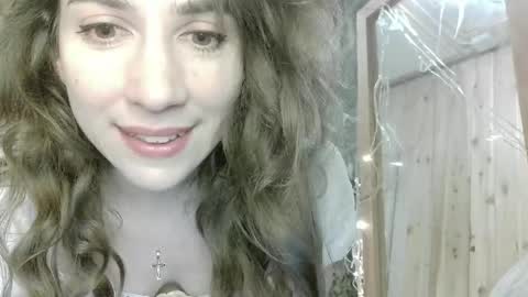 Snapshot of alice_sincere chatting on May 2026 09:31:02 PM Alice Love you all online show from May 2026 09:31:02 PM