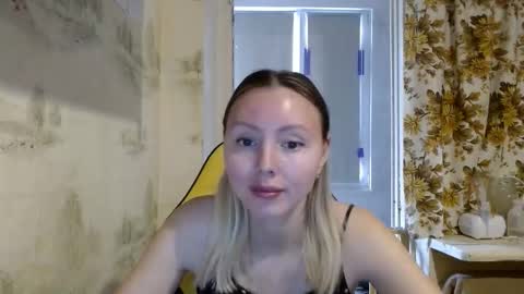 Alice smiles online show from April 2026 10:32:01 AM