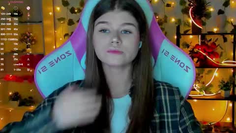 Snapshot of alice_tails chatting on November 2025 09:59:01 PM Alice online show from November 2025 09:59:01 PM