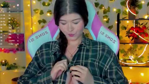 Snapshot of alice_tails chatting on November 2025 11:10:01 PM Alice online show from November 2025 11:10:01 PM