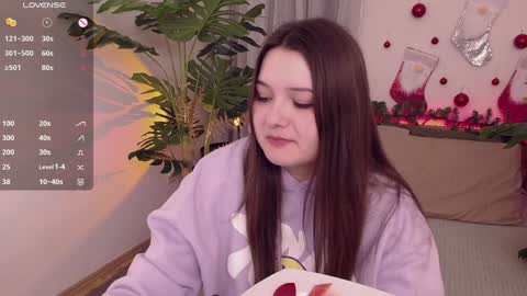 Snapshot of alice_walters chatting on December 2024 04:04:01 PM Alice online show from December 2024 04:04:01 PM