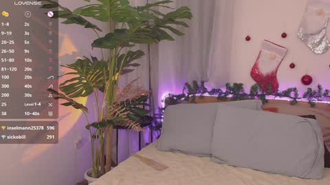 Snapshot of alice_walters chatting on January 2025 11:13:02 PM Alice online show from January 2025 11:13:02 PM