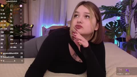 Snapshot of alice_walters chatting on January 2025 07:43:01 PM Alice online show from January 2025 07:43:01 PM