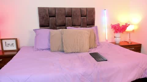 Alice Cullen online show from April 2026 04:12:01 PM