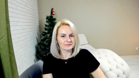 Snapshot of alicee__grace chatting on December 2024 10:18:02 PM Alicee online show from December 2024 10:18:02 PM