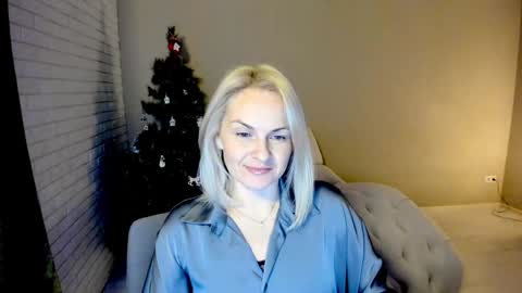 Snapshot of alicee__grace chatting on December 2024 07:45:02 PM Alicee online show from December 2024 07:45:02 PM