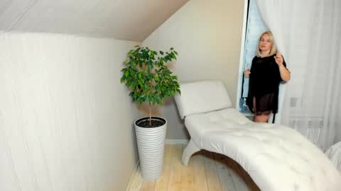 Snapshot of alicee__grace chatting on December 2024 04:49:01 PM Alicee online show from December 2024 04:49:01 PM