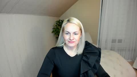 Snapshot of alicee__grace chatting on December 2024 07:00:02 PM Alicee online show from December 2024 07:00:02 PM