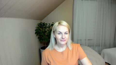 Snapshot of alicee__grace chatting on January 2025 04:30:02 PM Alicee online show from January 2025 04:30:02 PM