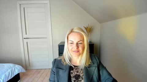 Snapshot of alicee__grace chatting on February 2025 10:37:02 AM Alicee online show from February 2025 10:37:02 AM