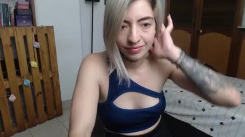 alicee_logan_ online show from July 2026 02:05:17 AM