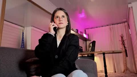 Snapshot of alicee_milf_ chatting on September 2025 11:00:01 AM Aleja online show from September 2025 11:00:01 AM