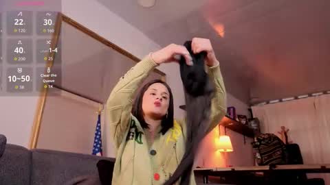 Snapshot of alicee_milf_ chatting on October 2025 11:19:01 AM Aleja online show from October 2025 11:19:01 AM