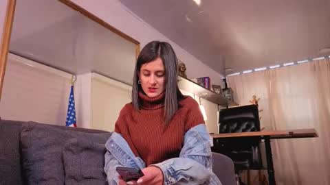 Snapshot of alicee_milf_ chatting on October 2025 11:20:02 AM Aleja online show from October 2025 11:20:02 AM