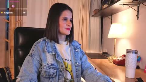 Snapshot of alicee_milf_ chatting on December 2025 11:08:01 AM Aleja online show from December 2025 11:08:01 AM