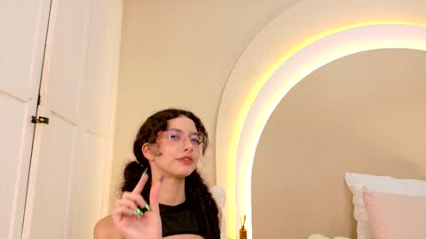 alice online show from February 2025 04:21:02 PM