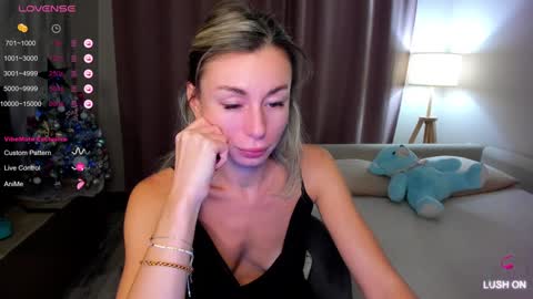 Snapshot of aliceevan chatting on January 2025 01:28:01 AM Daniella online show from January 2025 01:28:01 AM