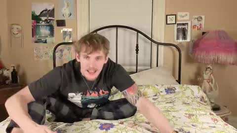 Snapshot of aliceinaceland chatting on October 2025 02:10:01 AM AliceInAceland online show from October 2025 02:10:01 AM