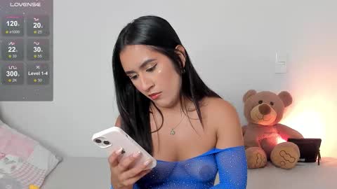 Snapshot of alicejhons chatting on November 2025 04:18:01 PM vanessa online show from November 2025 04:18:01 PM