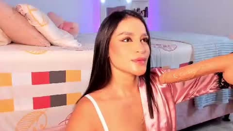 Snapshot of alicekiing_ chatting on June 2026 05:12:01 AM ALICEKIING online show from June 2026 05:12:01 AM