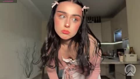 alicelaney online show from April 2026 08:07:02 PM