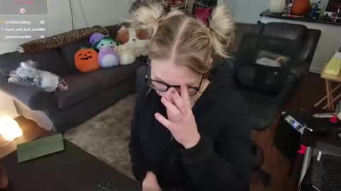 Alice Liddell online show from October 2025 05:47:01 PM