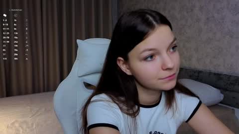 Snapshot of alicelittlekitty chatting on May 2026 10:26:01 PM u can name me Alice online show from May 2026 10:26:01 PM