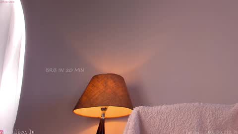 Elle online show from March 2025 11:58:01 AM