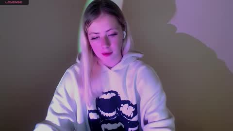 Snapshot of alicemeow_ chatting on September 2025 12:43:02 PM Alice online show from September 2025 12:43:02 PM