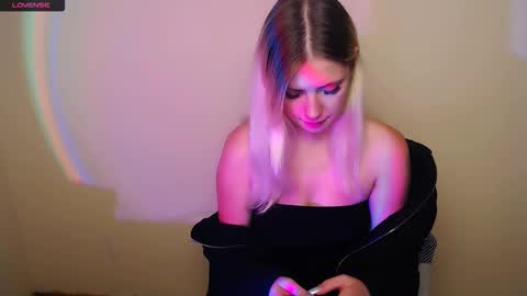 Snapshot of alicemeow_ chatting on October 2025 10:15:02 AM Alice online show from October 2025 10:15:02 AM