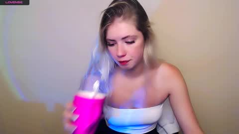 Snapshot of alicemeow_ chatting on October 2025 07:20:02 AM Alice online show from October 2025 07:20:02 AM