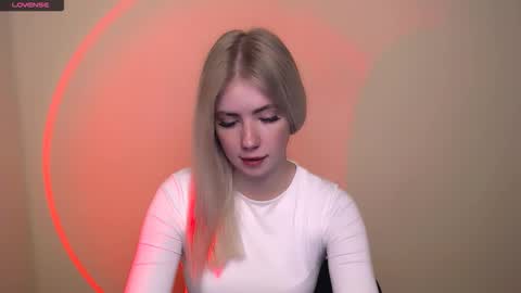 Snapshot of alicemeow_ chatting on October 2025 12:19:01 PM Alice online show from October 2025 12:19:01 PM