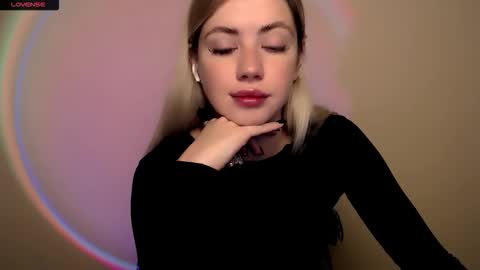 Snapshot of alicemeow_ chatting on November 2025 08:25:02 AM Alice online show from November 2025 08:25:02 AM