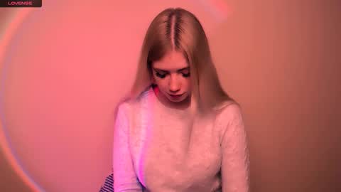 Snapshot of alicemeow_ chatting on November 2025 07:51:01 AM Alice online show from November 2025 07:51:01 AM