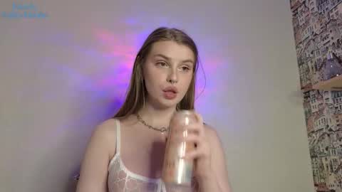 Snapshot of aliceparis69 chatting on November 2025 03:23:02 PM Alice online show from November 2025 03:23:02 PM