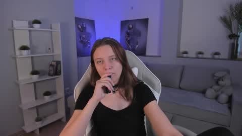 Alice online show from October 2025 02:12:02 AM