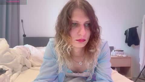 AlicePinkhead online show from November 2025 06:45:01 AM