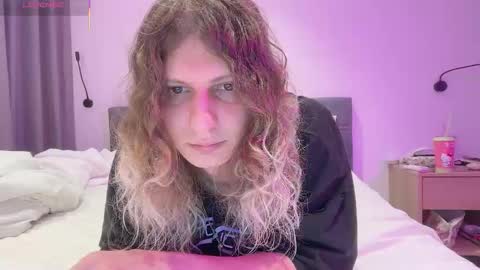 AlicePinkhead online show from November 2025 05:07:02 AM