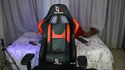 Alice online show from February 2025 08:09:01 PM