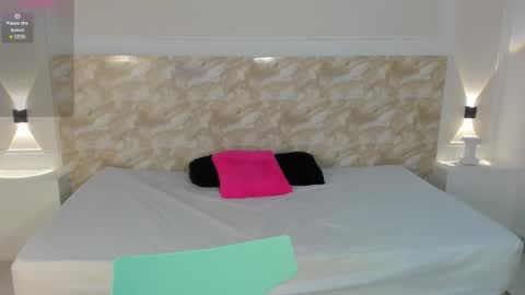 AliceRoss online show from November 2025 08:07:01 PM