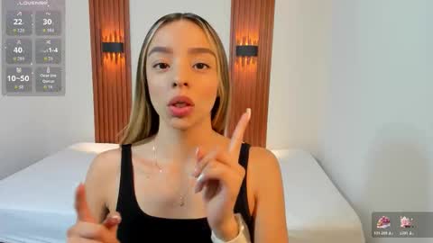 Snapshot of aliceross1 chatting on December 2025 08:39:02 PM AliceRoss online show from December 2025 08:39:02 PM