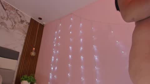 Snapshot of alicestark2 chatting on October 2025 07:59:01 PM online show from October 2025 07:59:01 PM