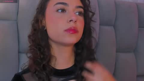 Alicestevens online show from April 2026 02:18:02 PM