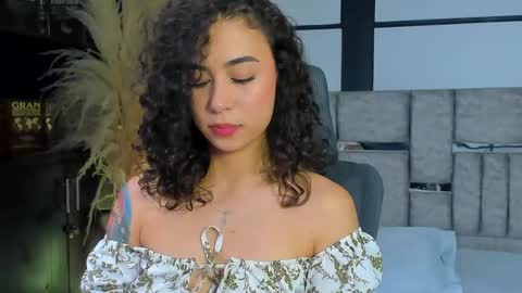 Alicestevens online show from April 2026 04:00:01 PM