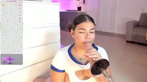 Snapshot of alicethunders chatting on July 2026 03:05:02 AM Alice online show from July 2026 03:05:02 AM
