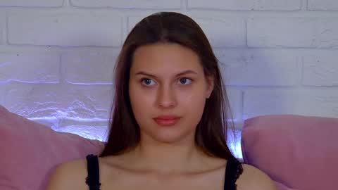 aliceversal online show from April 2026 04:37:01 AM